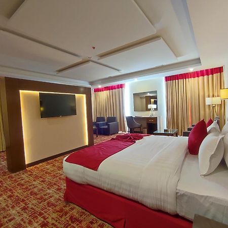 Ramada By Wyndham Murree Lower Topa Resort Esterno foto