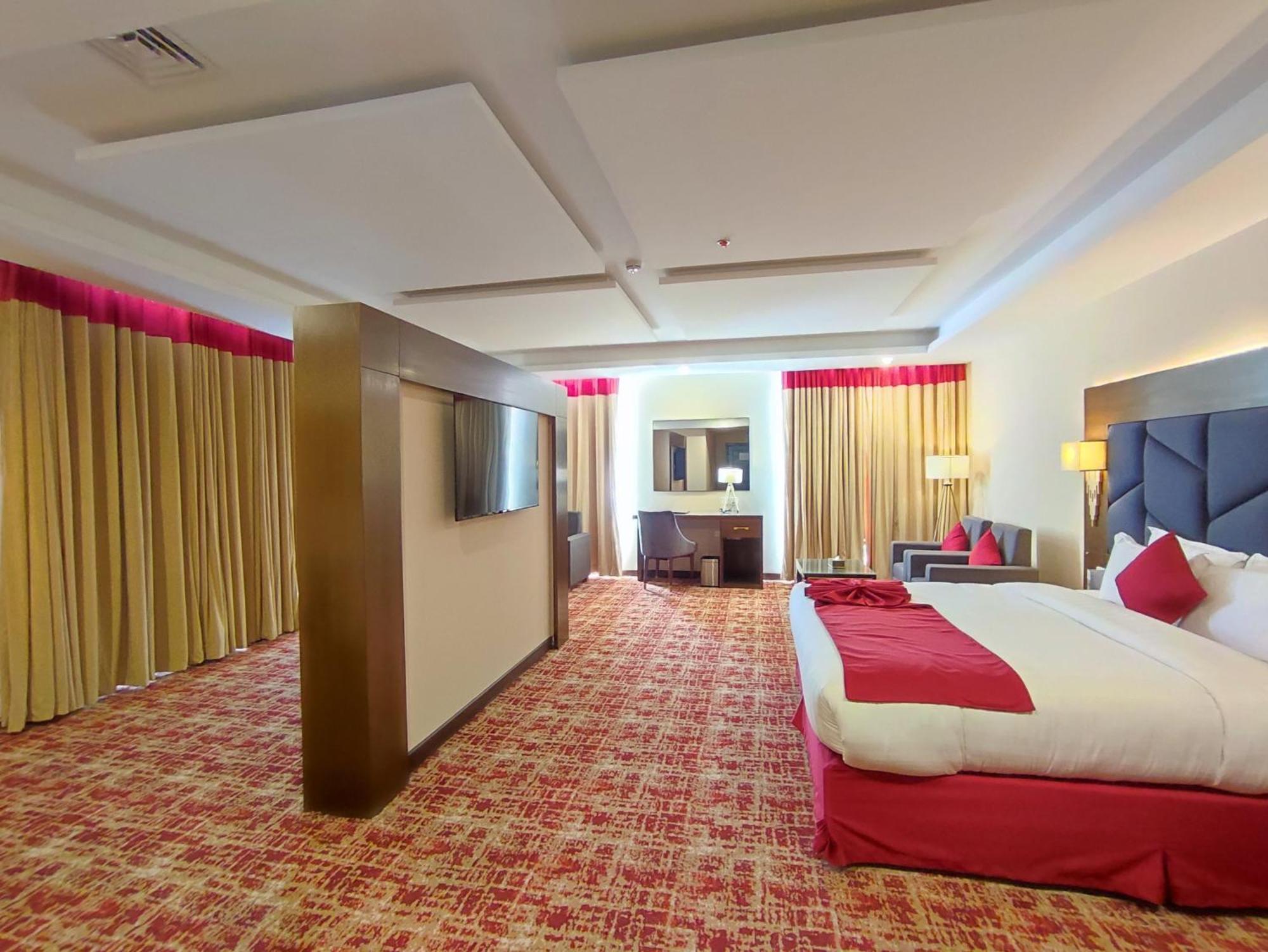 Ramada By Wyndham Murree Lower Topa Resort Esterno foto